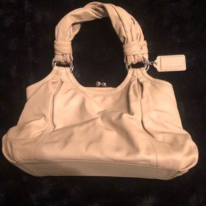 Lightly used Coach purse in excellent condition